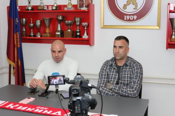 KRENULI I CRVENO-BELI! Đokić ostao bez prvog golmana!