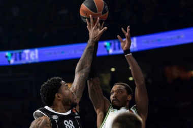 DŽONSOMANIJA! Tajrik i Karlik najbolji portneri na terenu! (VIDEO)