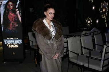 TRAGEDIJA U DOMU NAŠE GLUMICE: Sofiji Rajović preminula majka, oprostila se POTRESNIM REČIMA!