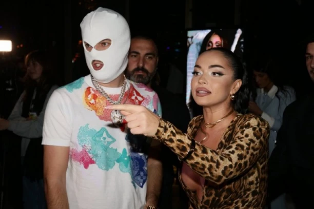 DŽEHVA ZAVALILA ŠAMARČINU NAŠEM JUTJUBERU: Haos na Devitovoj promociji, procurio snimak! (VIDEO)