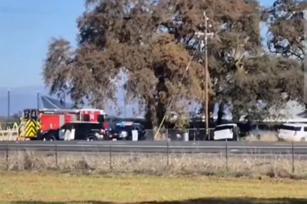 PUCNJAVA U ŠKOLI U KALIFORNIJI, IMA MRTVIH! Hitno se oglasila policija, poslala važnu poruku roditeljima! (VIDEO)