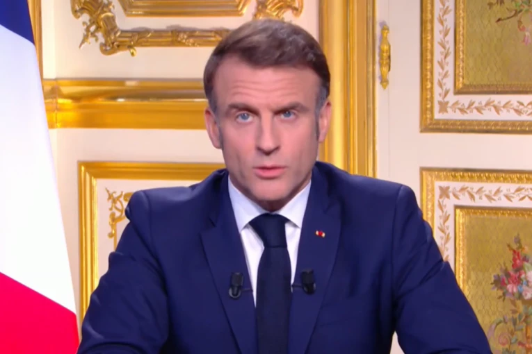 MAKRON ZATRAŽIO OD IZRAELA DA POVUČE SNAGE IZ LIBANA! Već istekao rok!