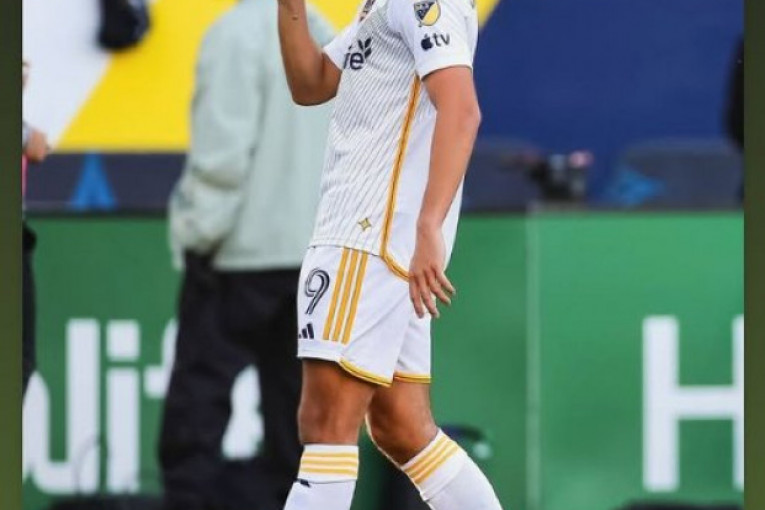 Anđela je prva čestitala svom izabraniku na osvojenoj tituli