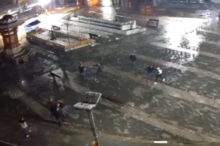 Masovna tuča u centru Tutina