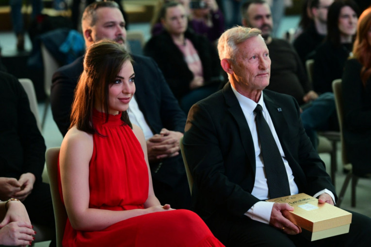 Džordžija Vilkinson i Džejms Bilios