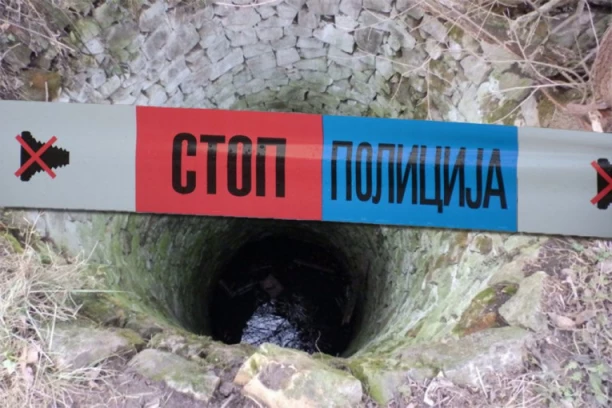 MUŠKARAC UPAO U BUNAR KOD KRAGUJEVCA! Na terenu 13 vatrogasaca-spasilaca!