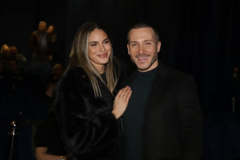 Saša Kovačević sa devojkom