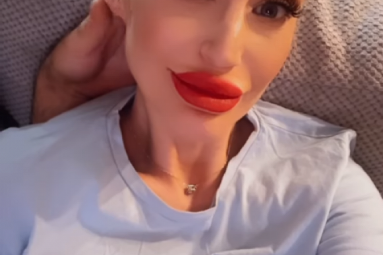 Dušica Jakovljević sa dečkom