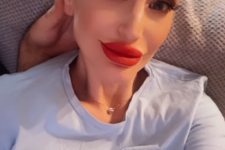 Dušica Jakovljević sa dečkom