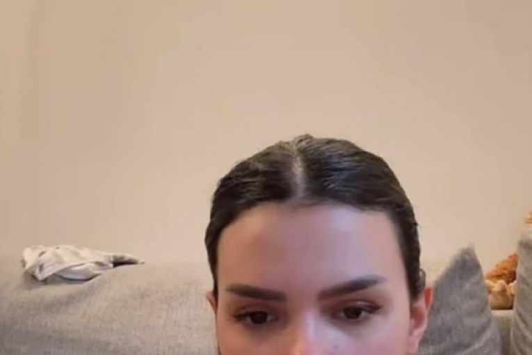 Aniti stižu jezive poruke