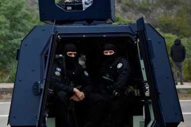 18 GODINA SE KRIO NA KOSOVU! Muškarac iz PEĆI izručen Americi - autombilom UBIO KOLENOVIĆA na licu mesta!