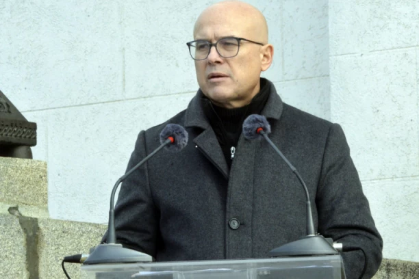 VREME JE ZA DRUGO POLUGODIŠTE! Vučević: Očekujemo da većina škola danas radi u punom kapacitetu