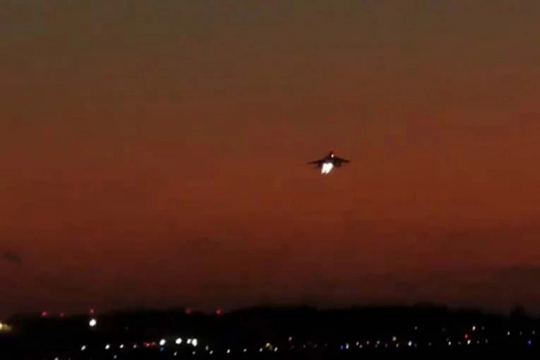NAKON AMERIKE MISTERIOZNI DRONOVI I IZNAD ENGLESKE: "Nismo mogli da verujemo svojim očima" (VIDEO)