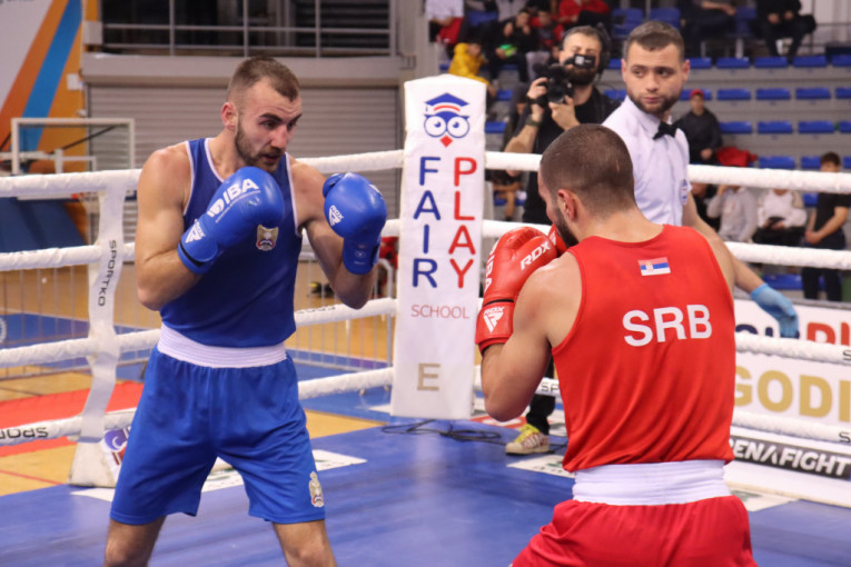 Bokserski spektakl u niškom "Čairu"