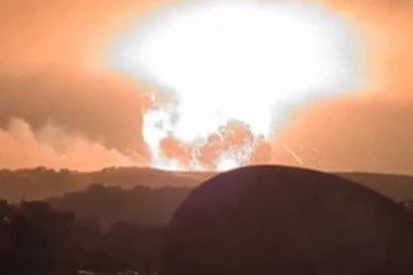 GORE NEBO I ZEMLJA! ŠAHEDI SPALILI SVE NA SVOM PUTU! Jezivi snimci ruskog napada na Dnjepar uterali Evropi strah u kosti (VIDEO)