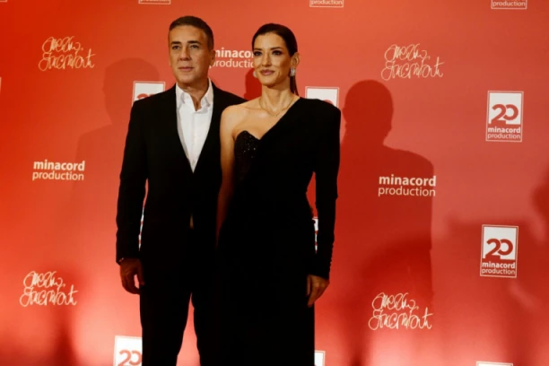 "LJUBAV SE UGASILA, DONELI SMO ODLUKU DA SE RAZIĐEMO": Evo kada su Željko i Jovana rešili da se RASTANU!