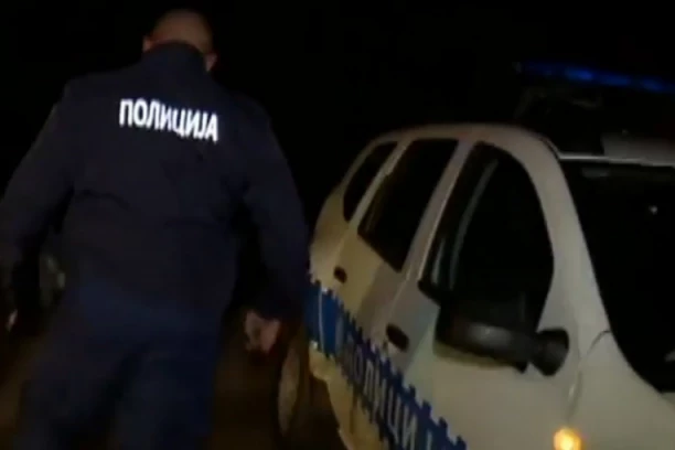 TINEJDŽERKU NAŠLI GOLU, BOSU I PROMRZLU! Devojka (18) uspela da pobegne od muža ZLOSTAVLJAČA, majka otkrila detalje ćerkinog pakla