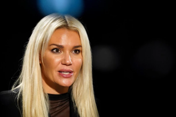 U 2024. SAM SE BORILA SA PATNJOM ZBOG ODLASKA MAJKE: Lena Kovačević otvorila dušu pred Božić, ovako će provesti NAJRADOSNIJI praznik!