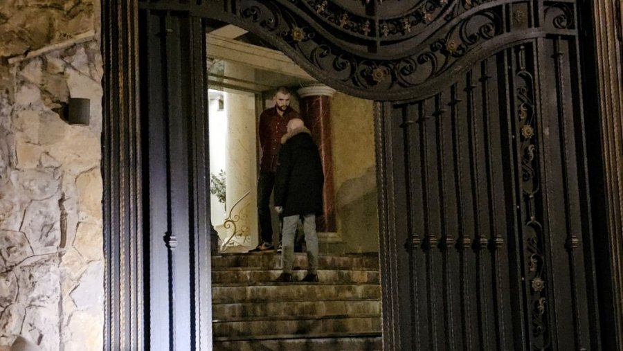 OVE POZNATE LIČNOSTI DANAS SLAVE SVETOG NIKOLU! Zavirite u domove poznatih! (FOTO)