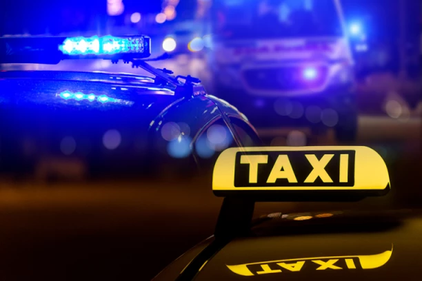 MASKIRANI NAPADAČI KRVNIČKI PRETUKLI TAKSISTU U VALJEVU! Lekari mu se bore za život!