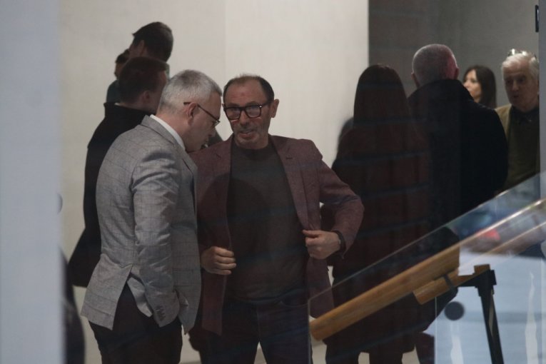 Porodice ubijenih u sudu