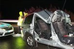 PETORO POGINULIH, MEĐU NJIMA I TROJE DECE! Stravična nesreća na auto-putu! PODIGNUTI I HELIKOPTERI!