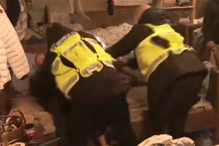 Farma 8 Boža Džons i Elena Petrović svađa