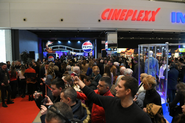 Premijera filma "Pored nas"