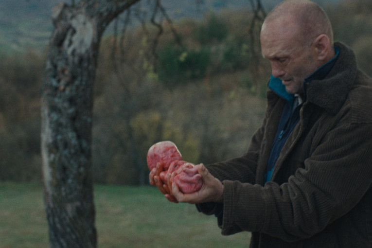 Film "Mudbrick - kult mrtvih"