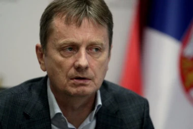 ĆUTI REKTOR, ĆUTI DEKANKA, SREĆNI JER SU LINČOVALI NAJBOLJEG STUDENTA: Darko Glišić javno prozvao one koji bi najviše trebalo da progovore zbog napada na Pavlovića