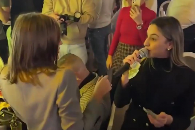 Aleksandra Prijović zapevala sa Ninom Vlajković