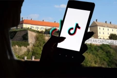 RUSI UDARILI TIK-TOK I PINTEREST PO DŽEPU: Sud u Moskvu imao prejak razlog da ih OVAKO KAZNI