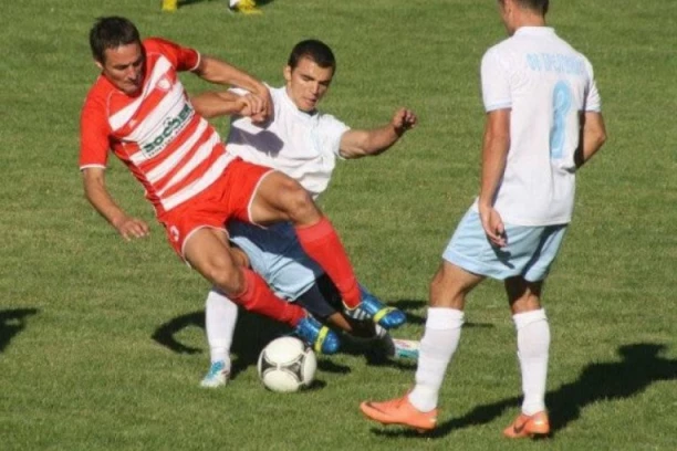 ISKUSNI CENTARFOR SREMA IZ JAKOVA PRE SAT VREMENA PROMENIO KLUB: Boban Stojanović vredna “akvizicija” Šumadije iz Jagnjila!