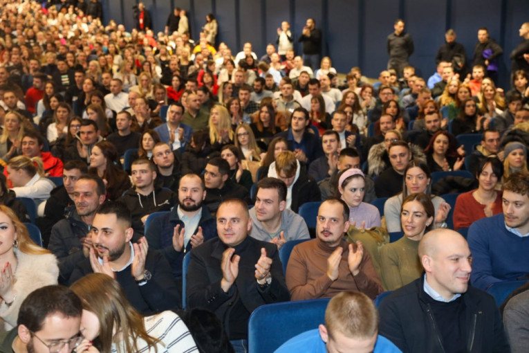 Tribina "Budućnost, a ne prošlost"