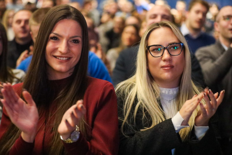 Tribina "Budućnost, a ne prošlost"