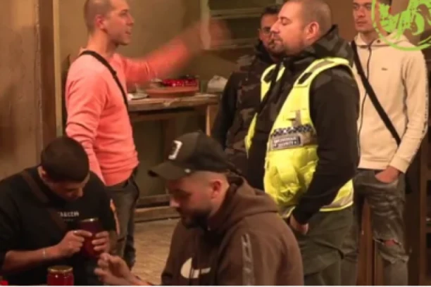 NIJE MOGAO DA VERUJE ŠTA GA JE SAČEKALO NAPOLJU NAKON ŠTO GA JE IZVELO OBEZBEĐENJE! Evo gde se sada nalazi bivši rijaliti učesnik!