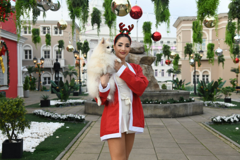 Anđela Đuričić Nova godina pas Snupi Gastoz Elita 8 Zadruga