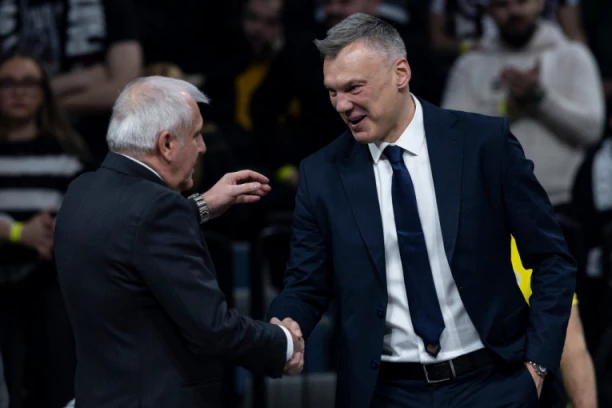 ŠARUNAS RAME UZ RAME SA ŽOCOM! Litvanac se našao u odabranom društvu! (FOTO)