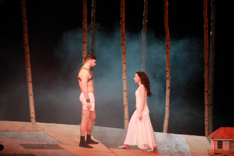 Milan Marić u predstavi "Sveti Georgije ubiva aždahu"