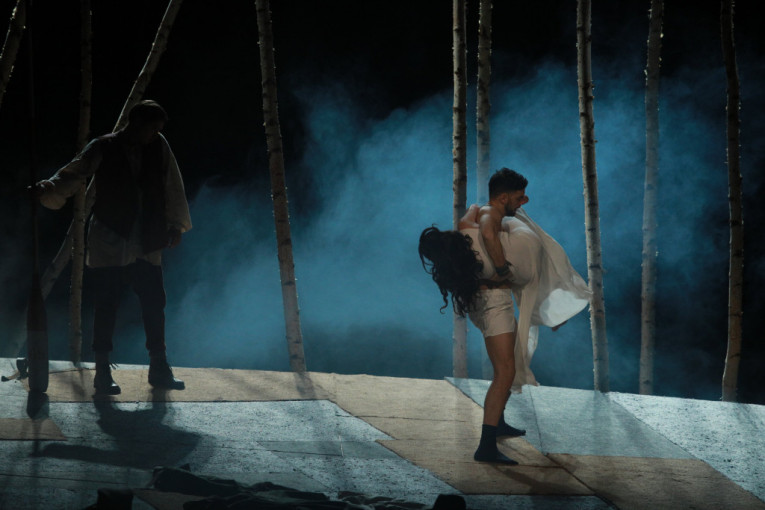 Milan Marić u predstavi "Sveti Georgije ubiva aždahu"