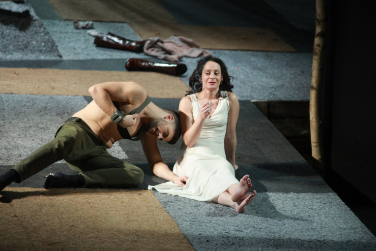 Milan Marić u predstavi "Sveti Georgije ubiva aždahu"