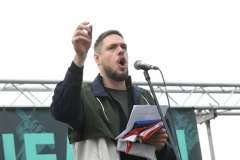 BLOKADERI UDARILI PO LAŽNOM GENIJU ŠTIMCU! Ješić mu poručio: "Ovaj što se u sve razume mogao bi da piše i o nuklearnoj energiji! Kreten!" (FOTO)