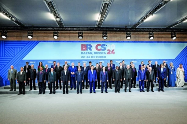 INDIJSKI DIPLOMATA: "Tramp ne razume svet, Amerika gubi kontrolu, BRIKS preuzima vođstvo!"