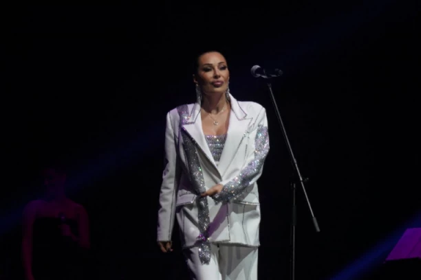 EVO KAD PUBLIKA MOŽE DA OČEKUJE CECU NA UŠĆU: Pevačica podnela zahtev za NOVI DATUM!