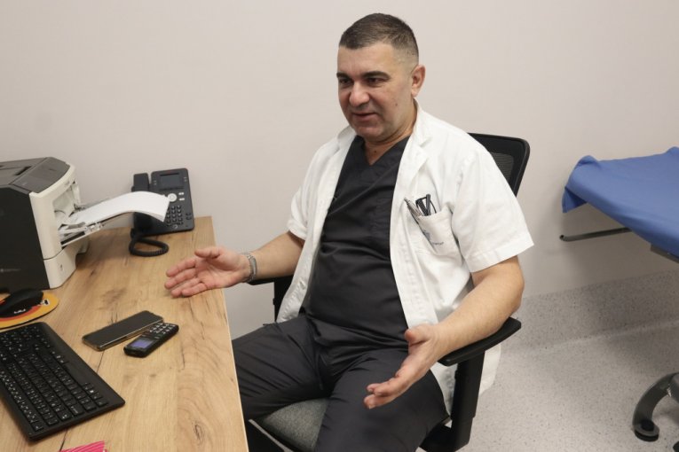 Načelnik prijemno-trijažne službe Urgentnog centra hirurg dr Vladimir Arsenijević