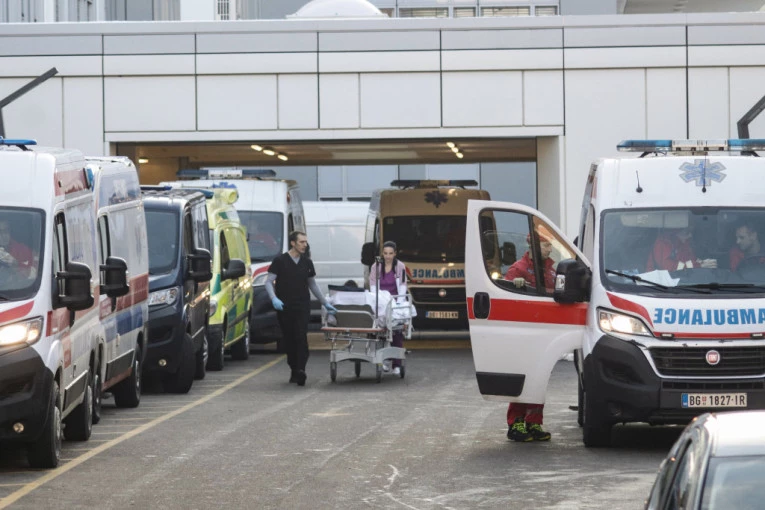 ZADOBIO PRELOM LOBANJE, KRVARENJE I HEMATOM NA MOZGU! Poznato stanje Nikole, koji je brutalno pretučen u Velikoj Plani!