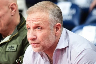 MILAN KALINIĆ ZAUVEK PRECRTAO BIVŠU ŽENU: Prelomio nakon RAZVODA, pa potegao DRASTIČAN potez! (FOTO)