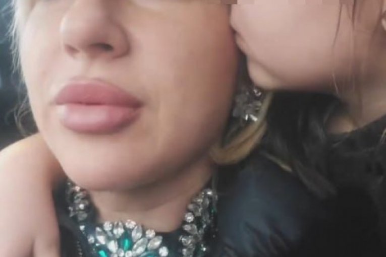 Jovana Jeremić sa ćerkom