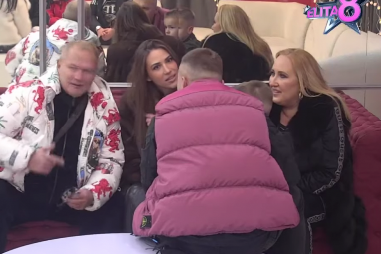 Stefan Karić sa devojkom