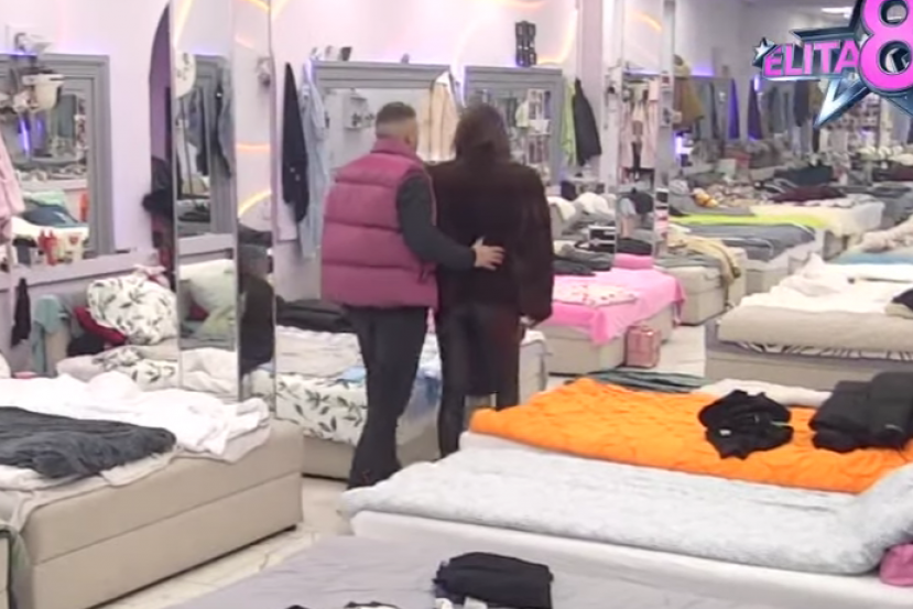 Stefan Karić sa devojkom